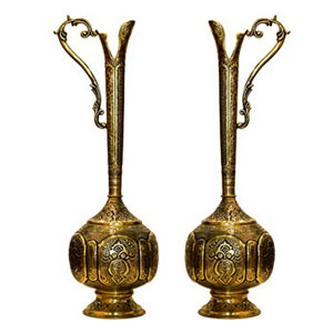 إبريق محفورة 